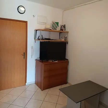 Comfortable With Kitchen Close To Sea Povljana